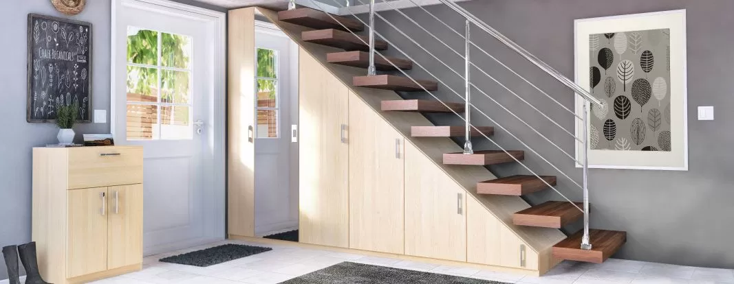 Treppenschrank in Ahorn jetzt konfigurieren