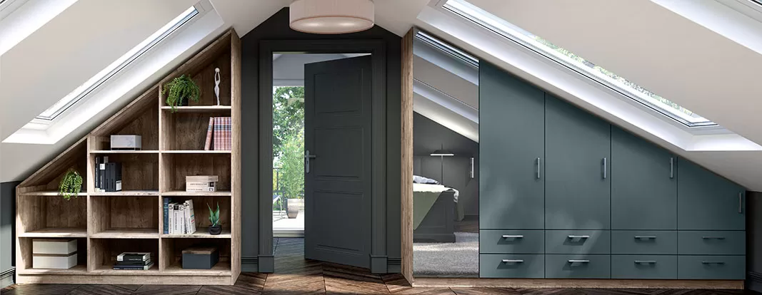 Skab til skråvæg med skrå bagkant