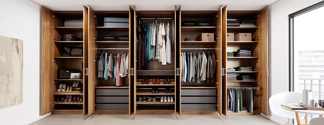 Udstyr garderobeskab