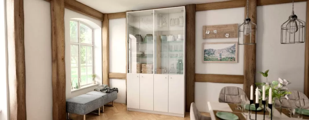Vitrineskab i hvid, millimetertilpasset til stuen